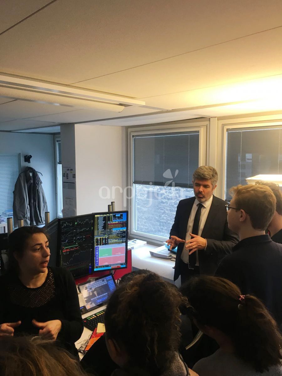 Exploration des métiers d'une salle des marchés EDF