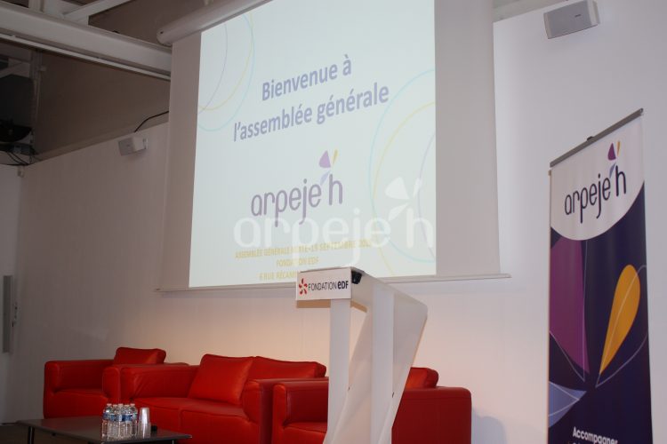 Estrade de l'Assemblée Générale